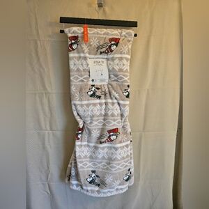 Peanuts Snoopy Skiing Beige and Red Throw